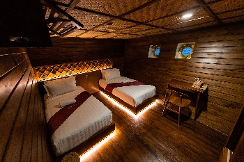 Twin Bed-Lower Deck