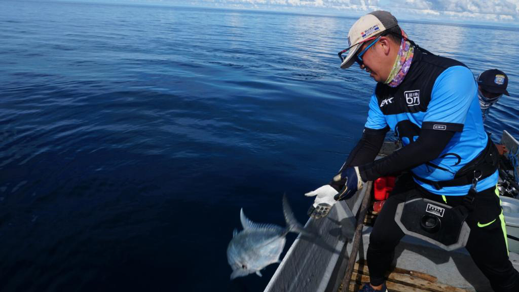 Neomi Fishing Cruise